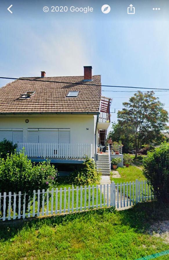 Lelle -Kert Apartman 03 Balatonlelle Zewnętrze zdjęcie