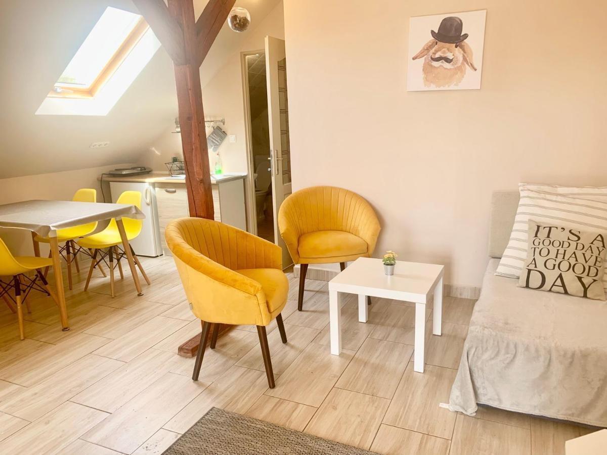 Lelle -Kert Apartman 03 Balatonlelle Zewnętrze zdjęcie
